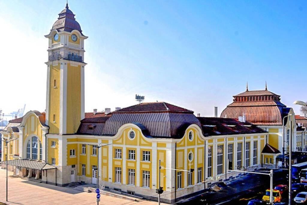 Comfy Home In The Heart Of Бургас Экстерьер фото
