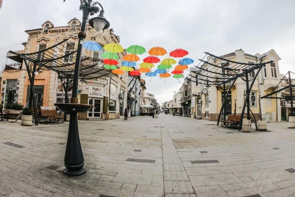 Comfy Home In The Heart Of Бургас Экстерьер фото