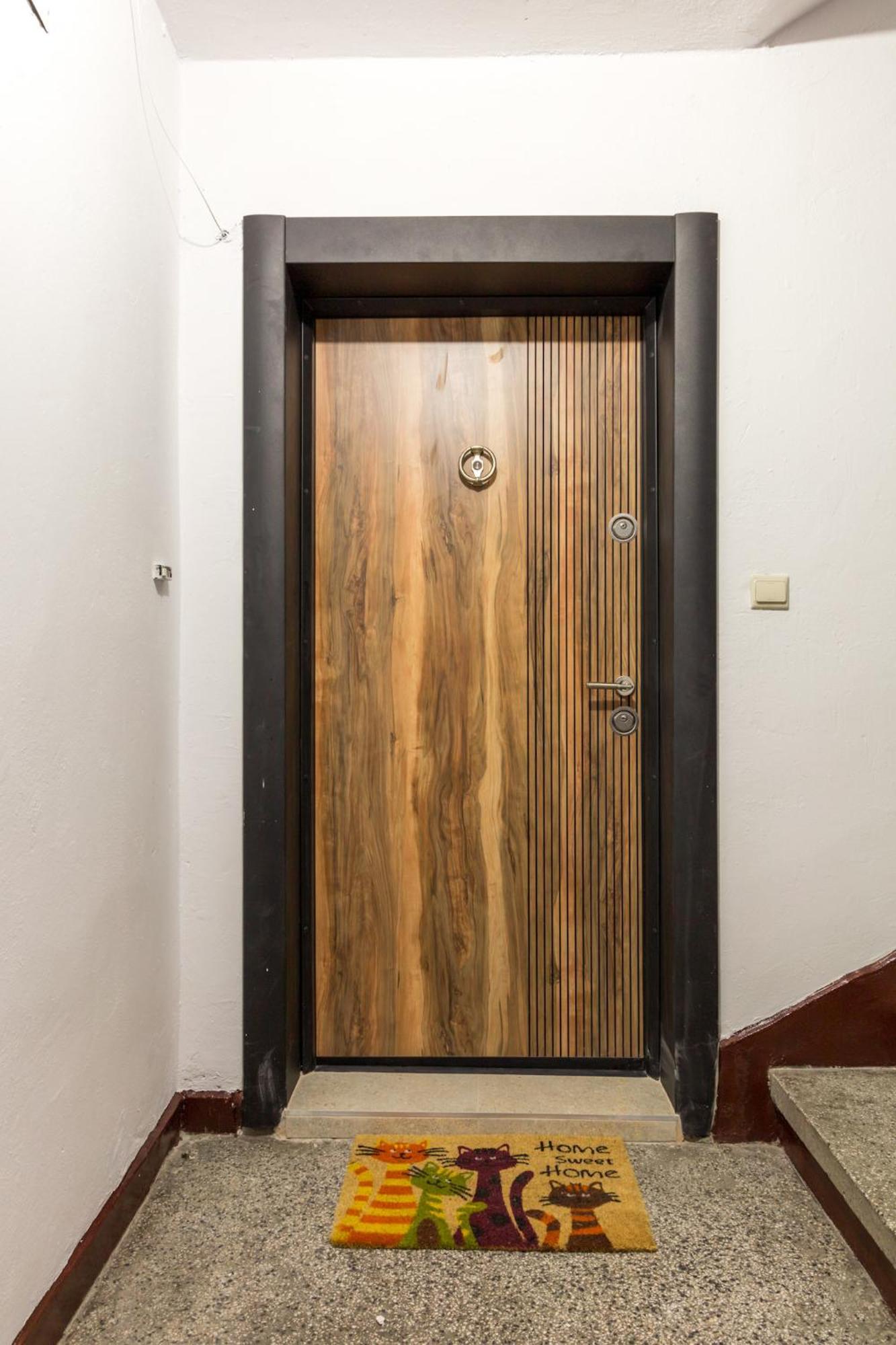 Comfy Home In The Heart Of Бургас Экстерьер фото